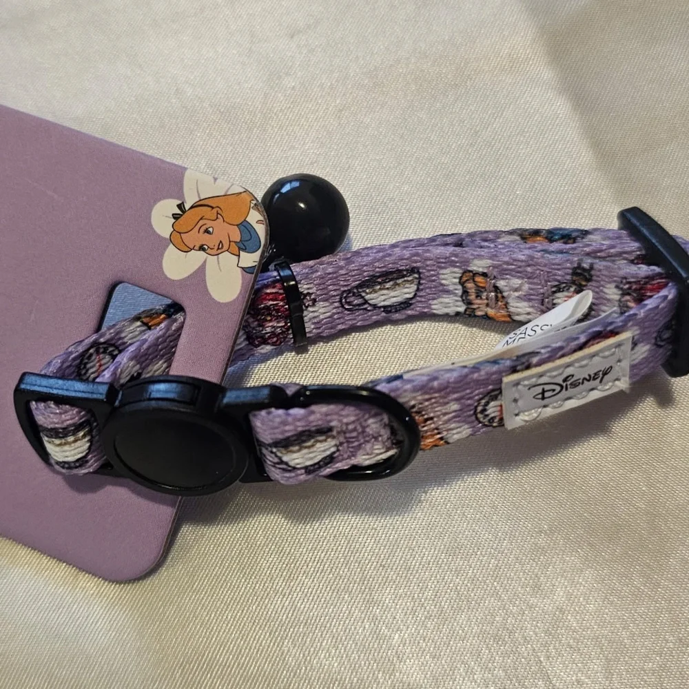 Sassy Meow Alice In Wonderland Cat Collar (S) and Matching Leash 6ft